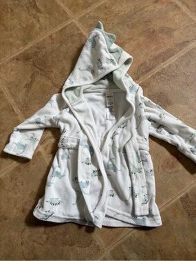 2 Carter's White Hooded Bathrobe with Light Green/Blue Prints